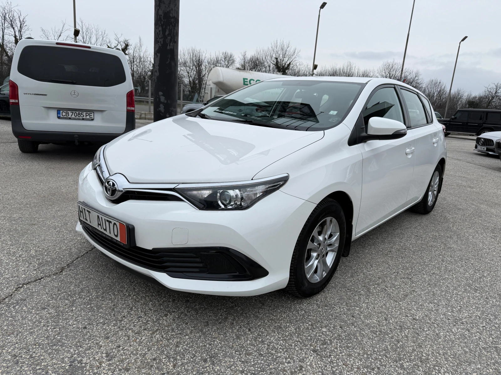 Toyota Auris, снимка 1