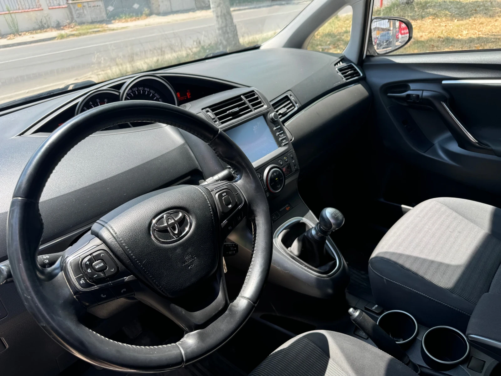 Toyota Verso 1.6 DIESEL AUSTRIA - изображение 9