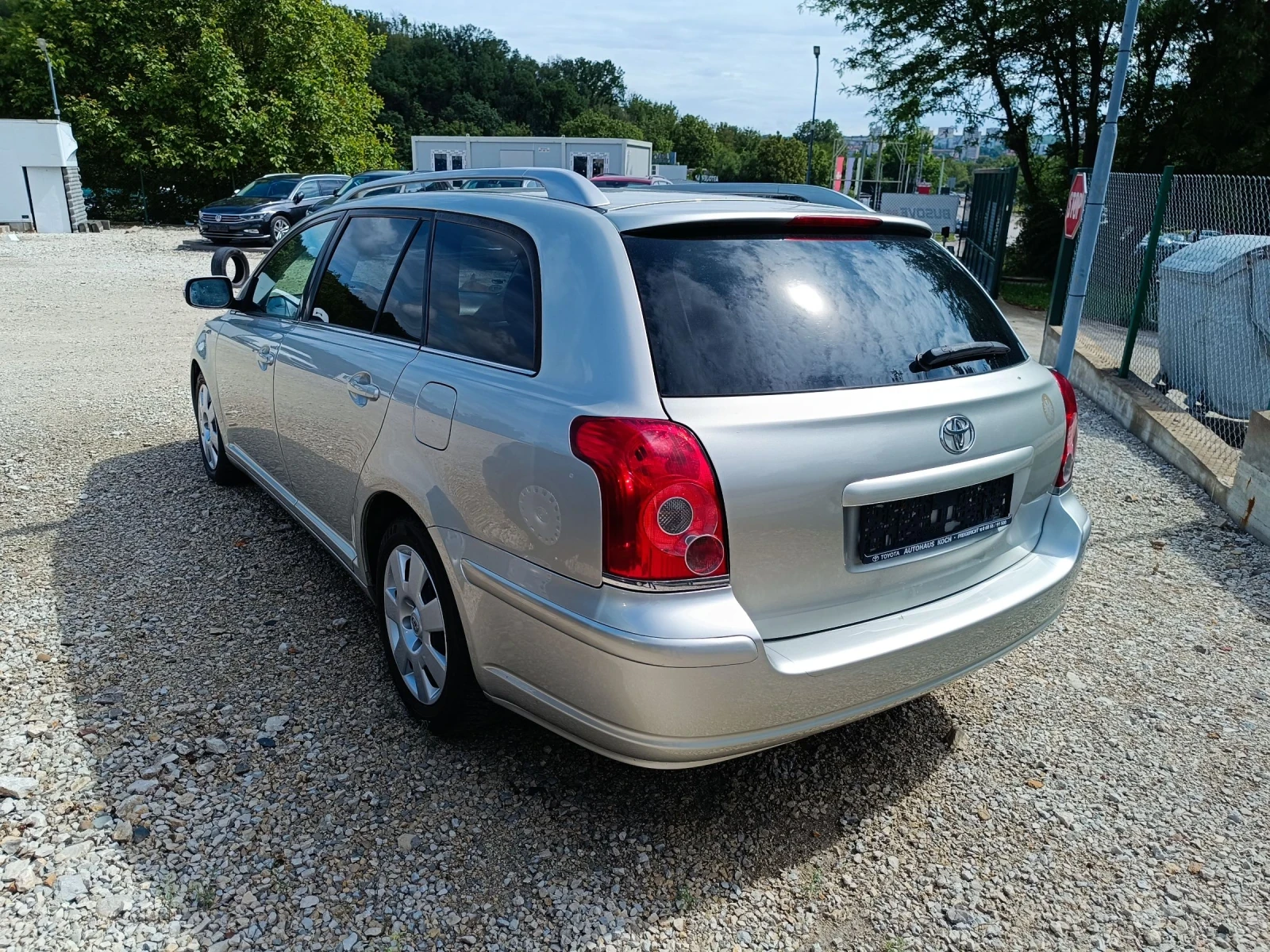 Toyota Avensis 1.8 i  Бензин - изображение 8