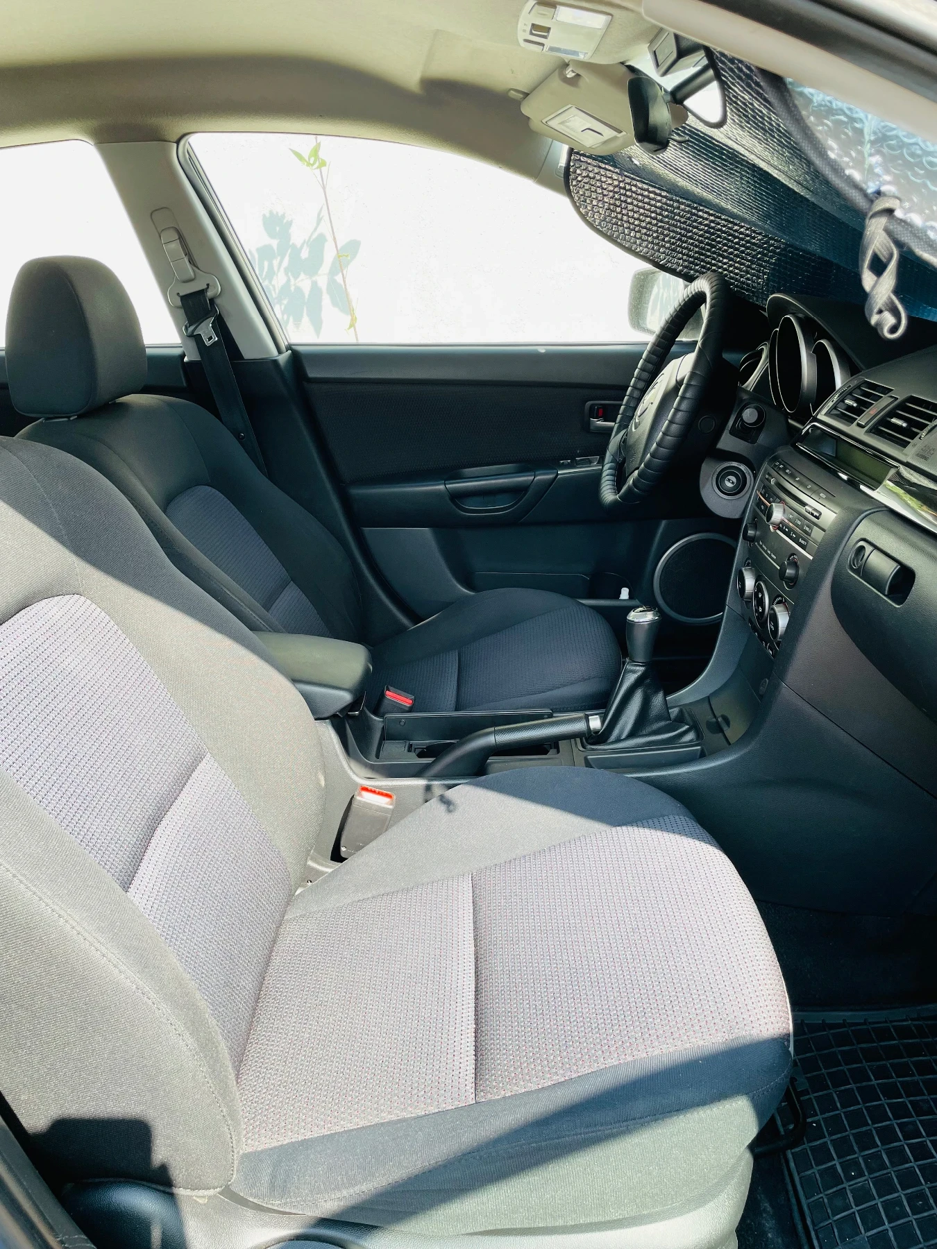 Mazda 3 2.0 - изображение 8