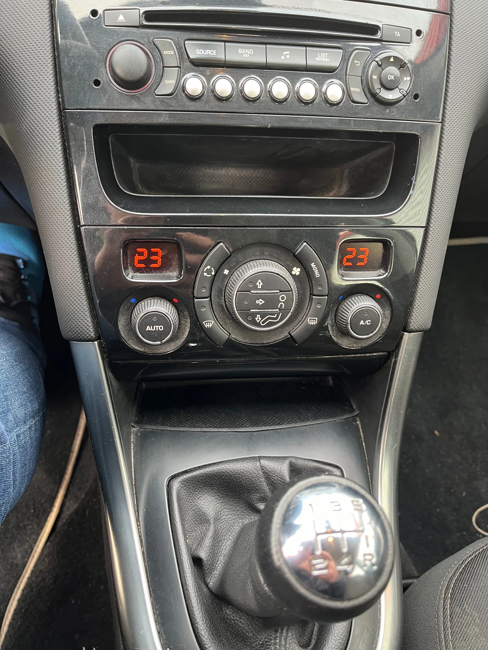 Peugeot 308 1.6 eHDI  - изображение 5