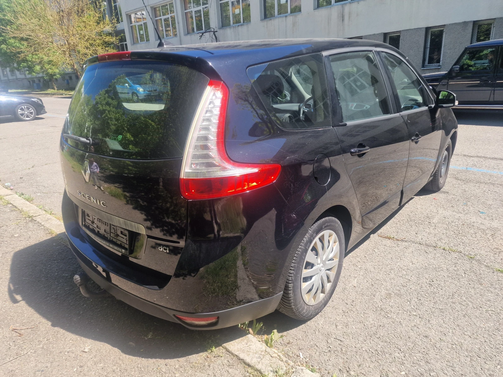 Renault Grand scenic 1.9 dCi 131 к.с. 7 места - изображение 6