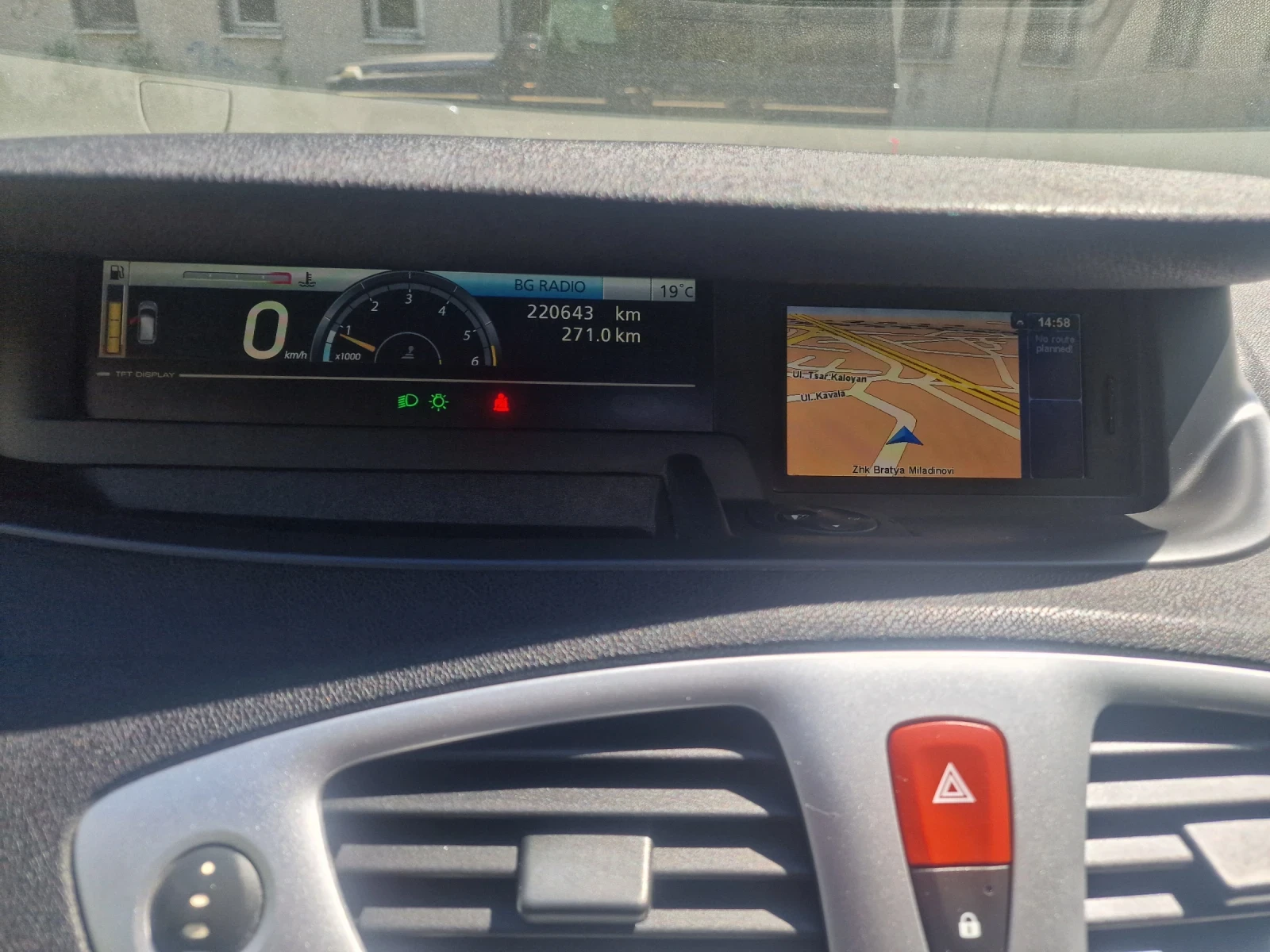 Renault Grand scenic 1.9 dCi 131 к.с. 7 места - изображение 10