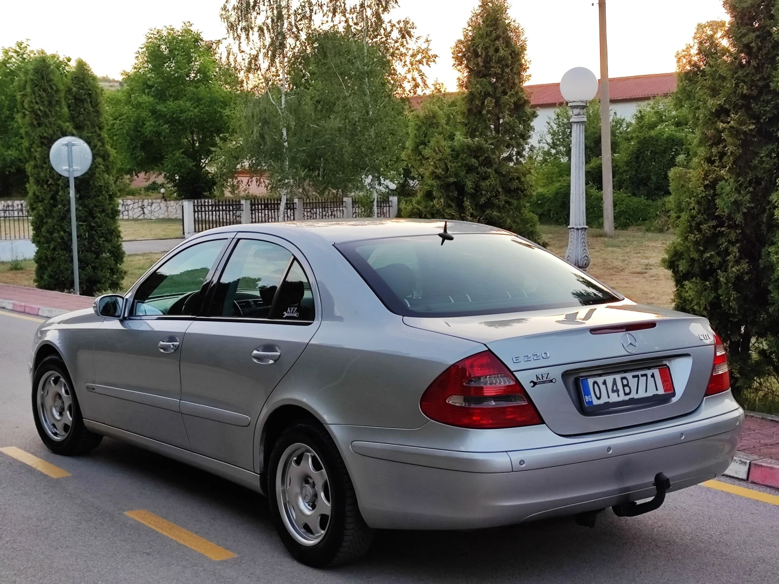 Mercedes-Benz E 220 2.2CDI(150)* АВТОМАТИК* ANDROID* НОВ ВНОС*  - изображение 4
