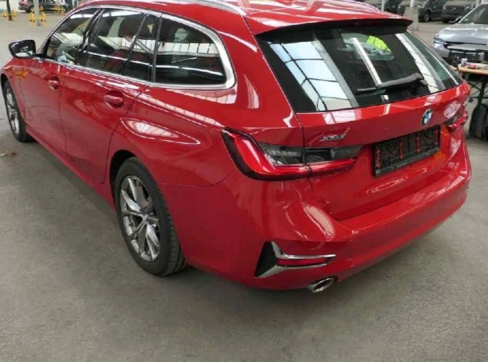 BMW 330 e xDrive Touring.Kamera.Navi.Led.Hybrid - изображение 3