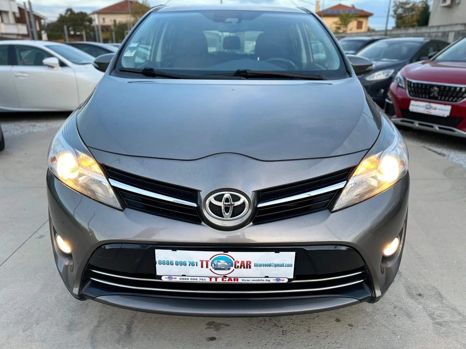 Toyota Verso 1.6d4d EURO 6b Панорама!Камера!Нави!Кожа! - изображение 2