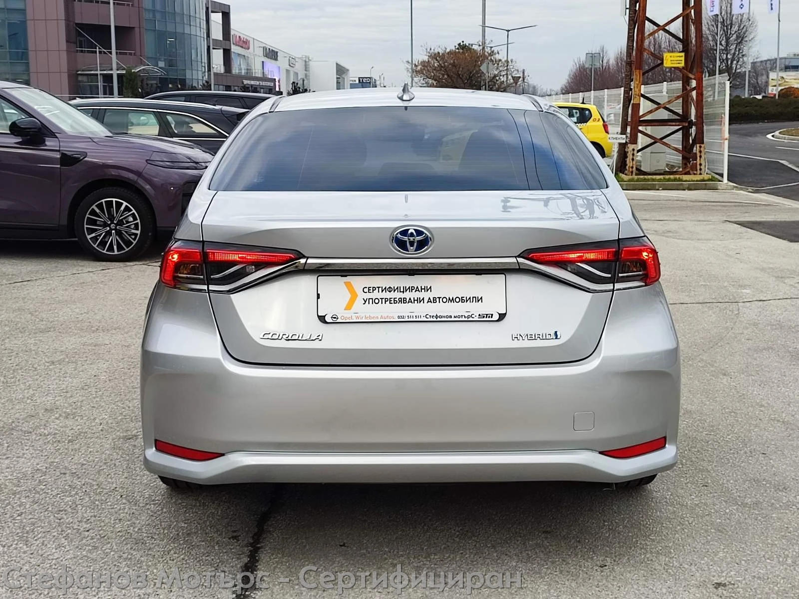 Toyota Corolla Executive 1.8 Hybrid (122hp) AT - изображение 7