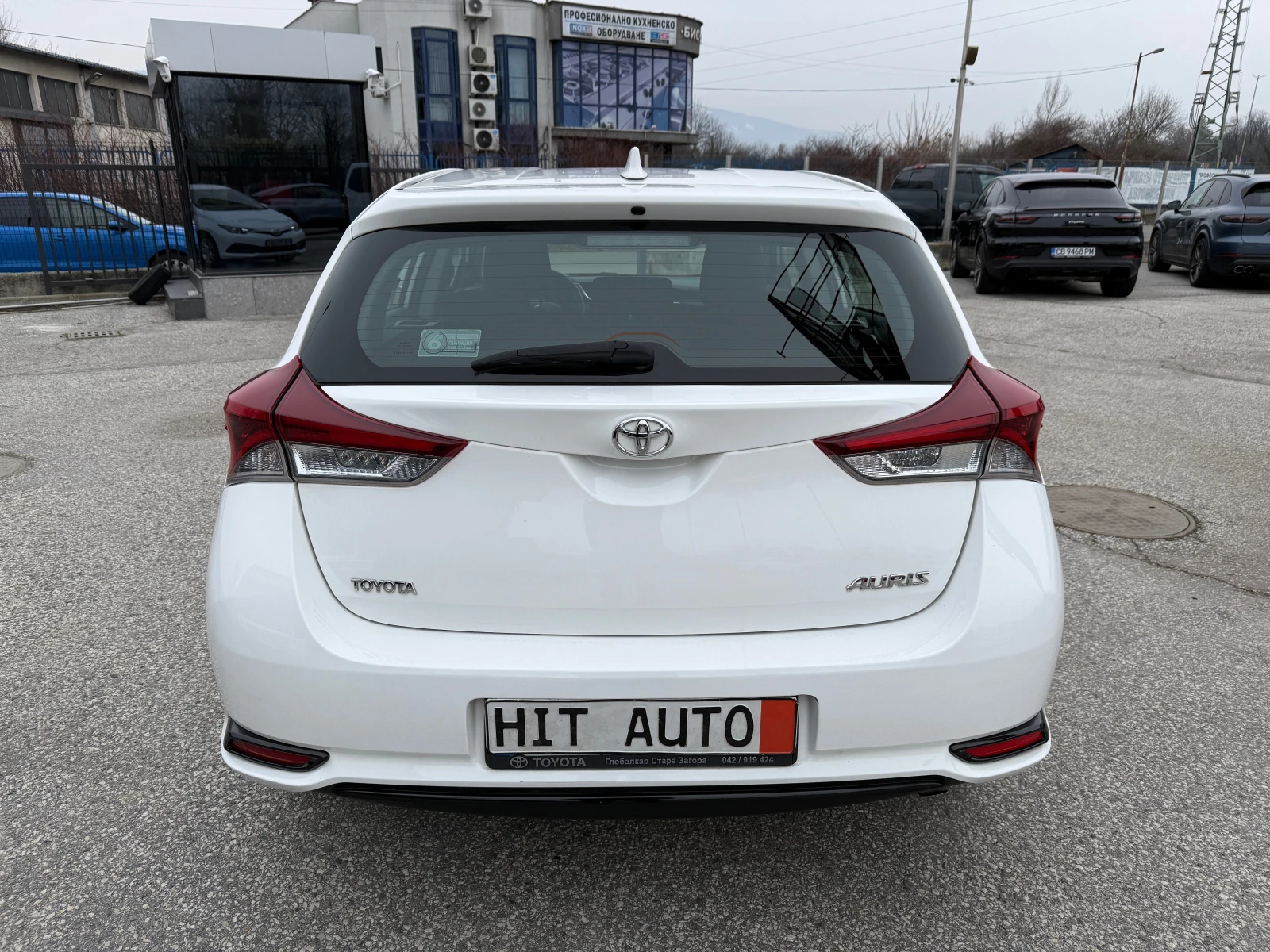 Toyota Auris  - изображение 7