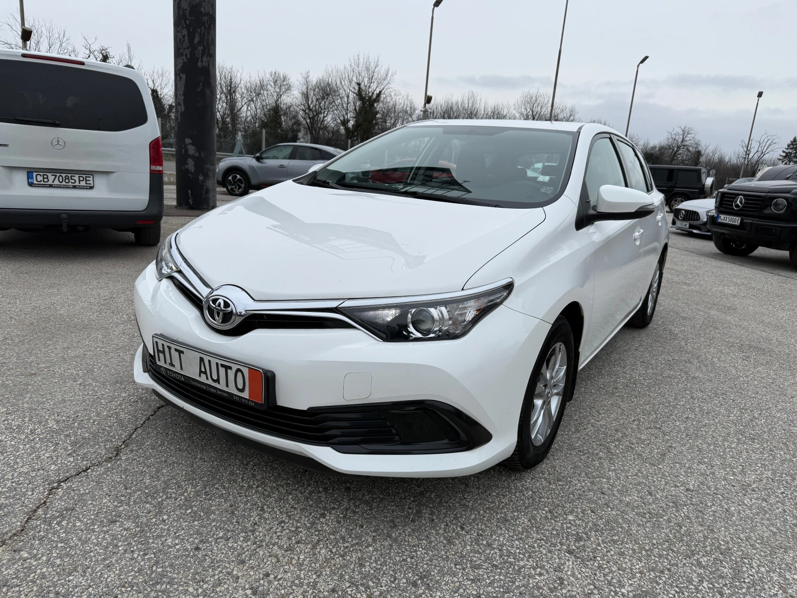 Toyota Auris  - изображение 2
