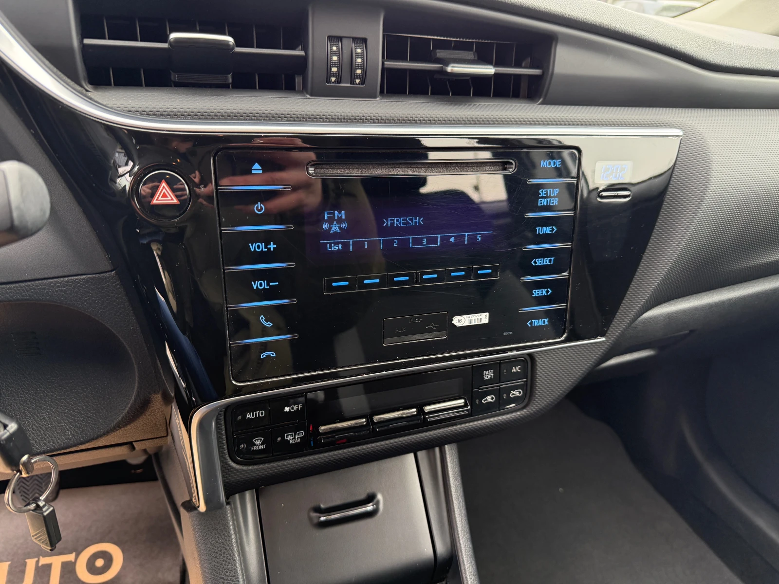 Toyota Auris | Mobile.bg � ����������� 12