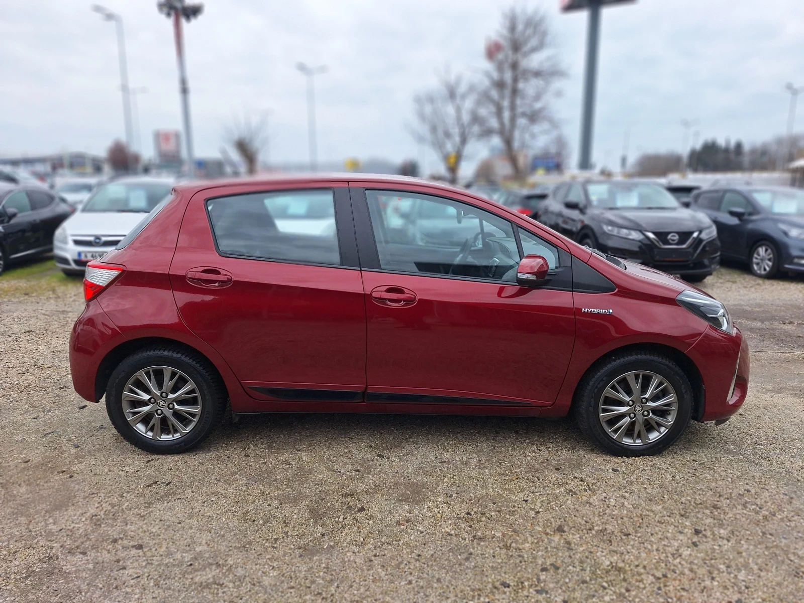 Toyota Yaris 1.5 hybrid | Mobile.bg � ����������� 2