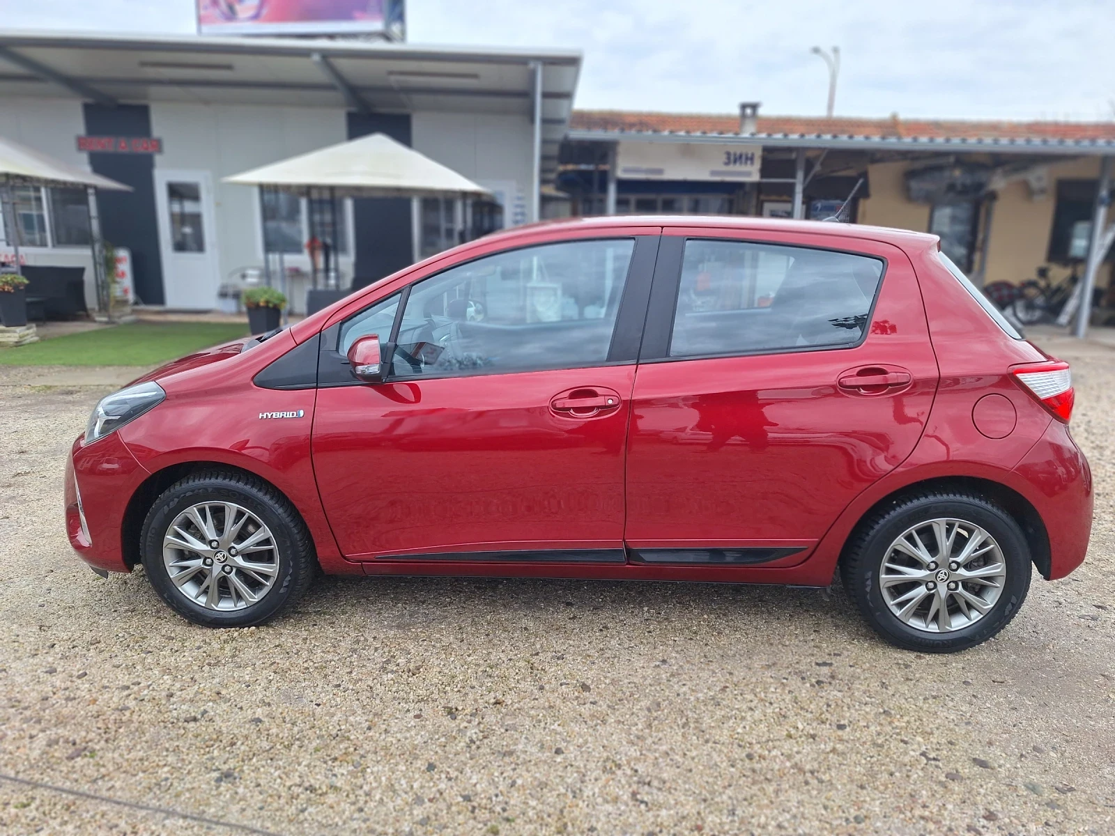 Toyota Yaris 1.5 hybrid | Mobile.bg � ����������� 6