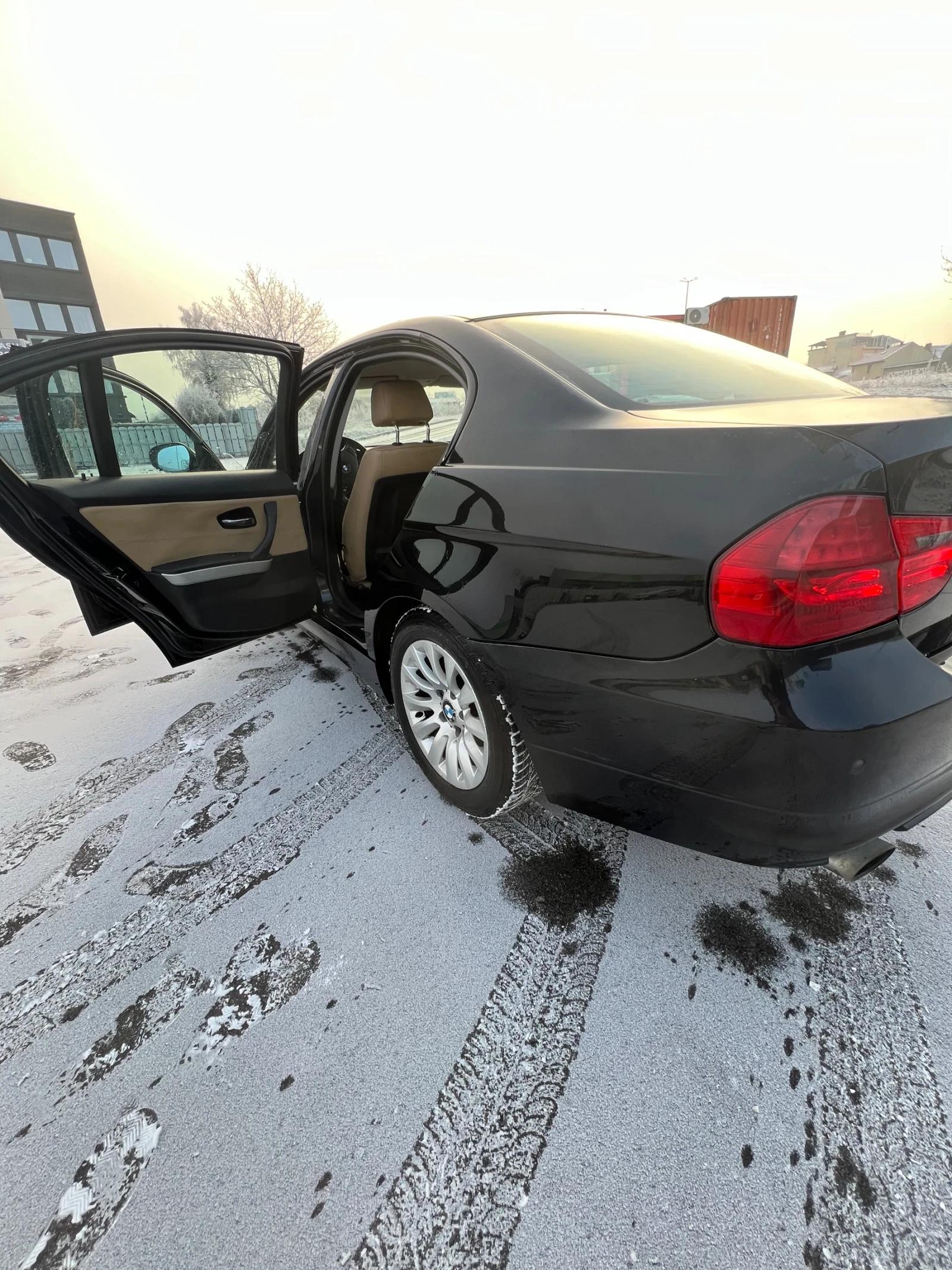 BMW 318  - изображение 10