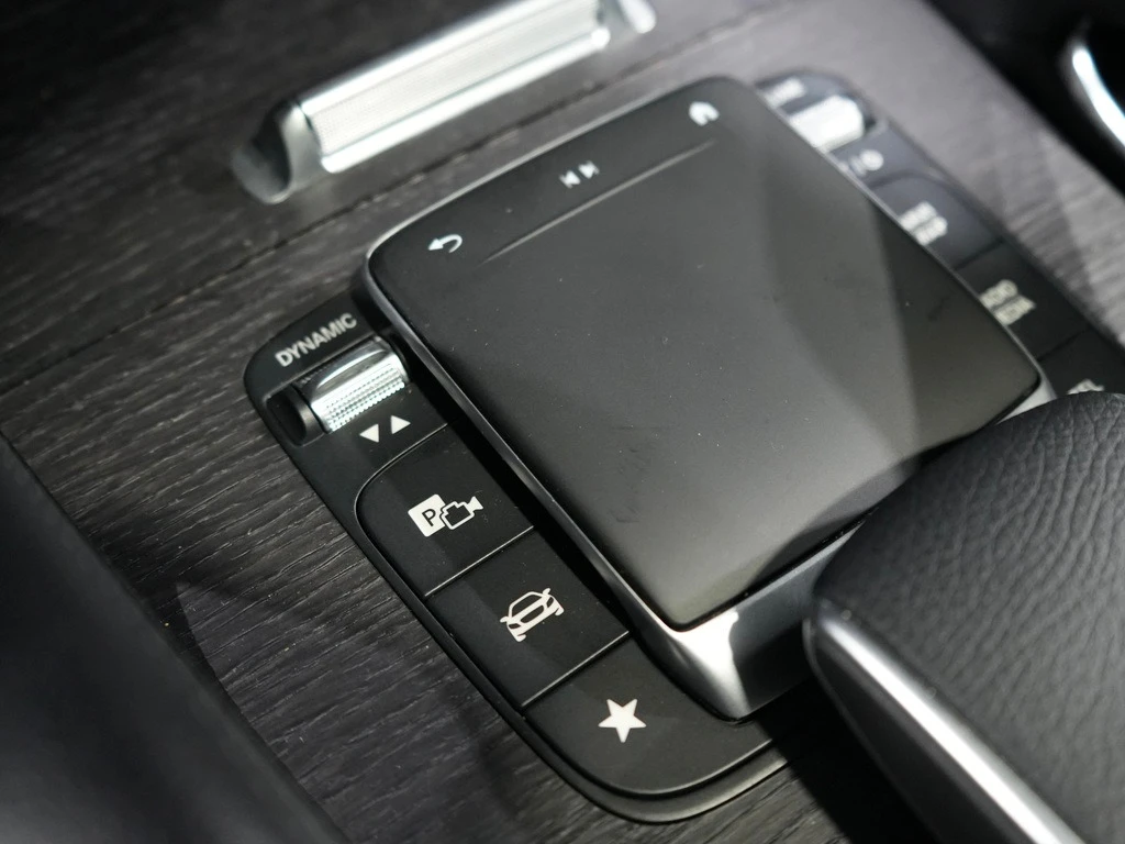 Mercedes-Benz GLE 450 AMG* * CARFAX * * АВТО КРЕДИТ * * , снимка 8 - Автомобили и джипове - 53746741