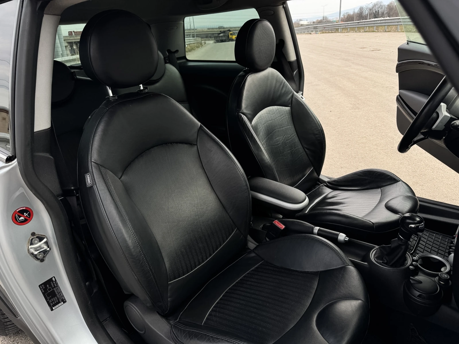 Mini Cooper 1.6 120 к.с. Automatic / 2ри собственик /, снимка 12 - Автомобили и джипове - 53788652