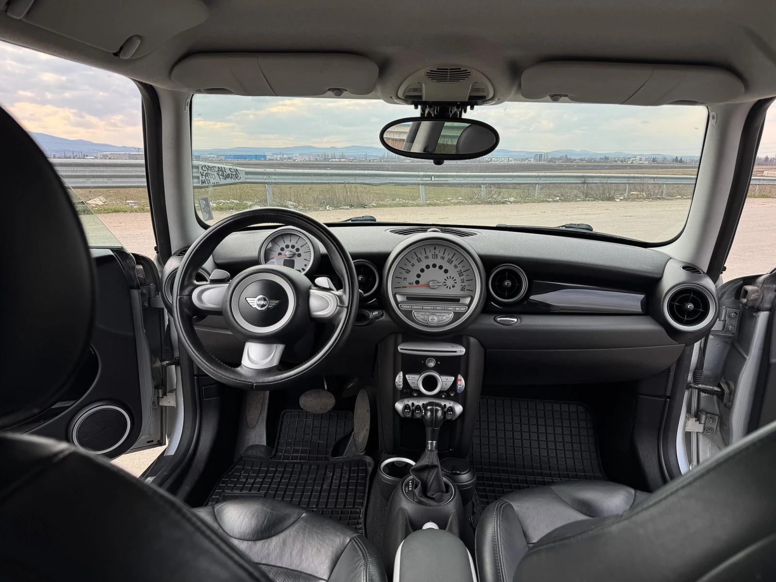 Mini Cooper 1.6 120 к.с. Automatic / 2ри собственик /, снимка 15 - Автомобили и джипове - 53788652