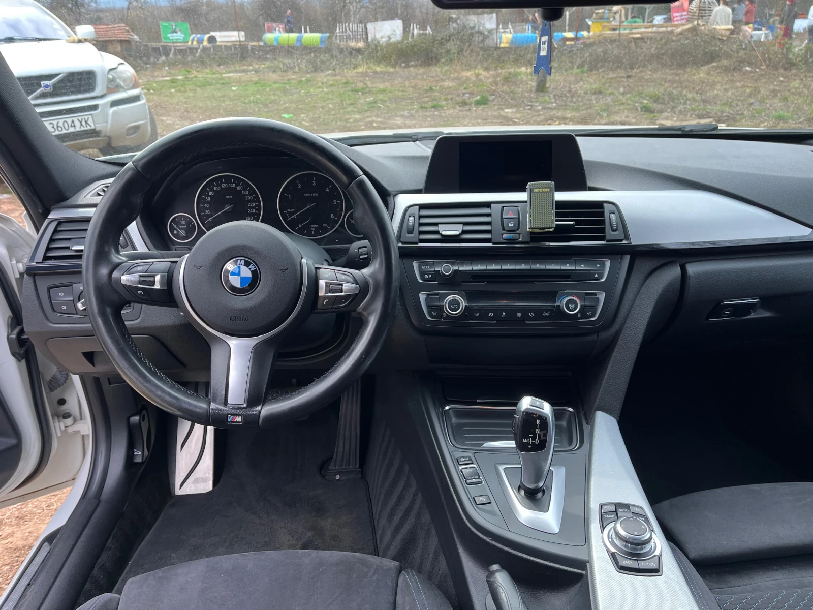 BMW 320, снимка 15 - Автомобили и джипове - 53929819