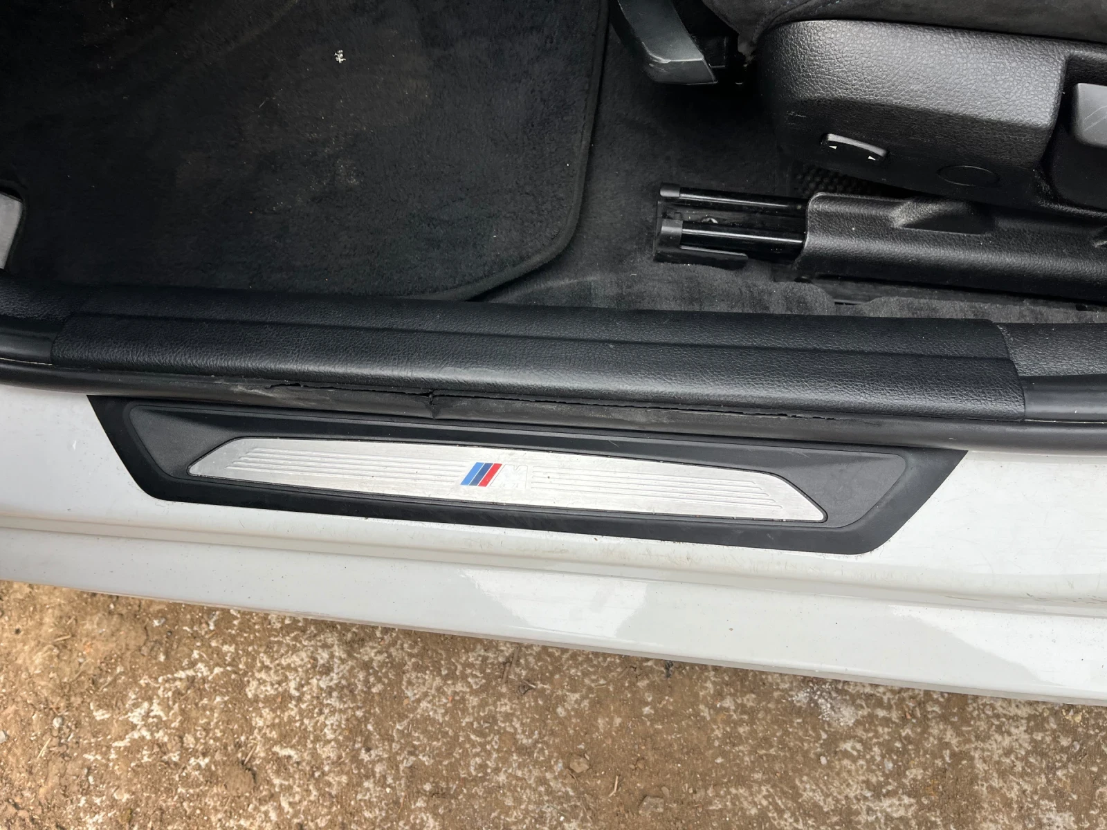 BMW 320, снимка 12 - Автомобили и джипове - 53929819