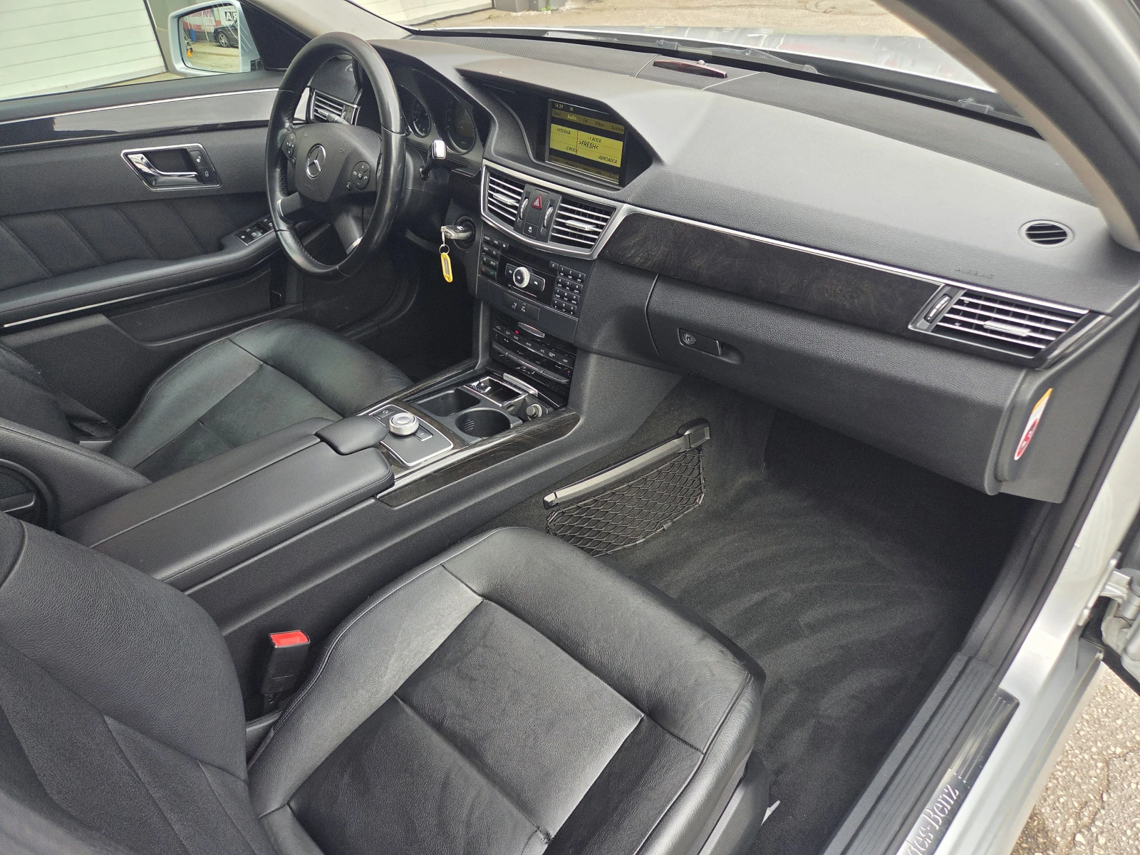 Mercedes-Benz E 350 CDI-Avantgarde/Night vision, снимка 14 - Автомобили и джипове - 53987686