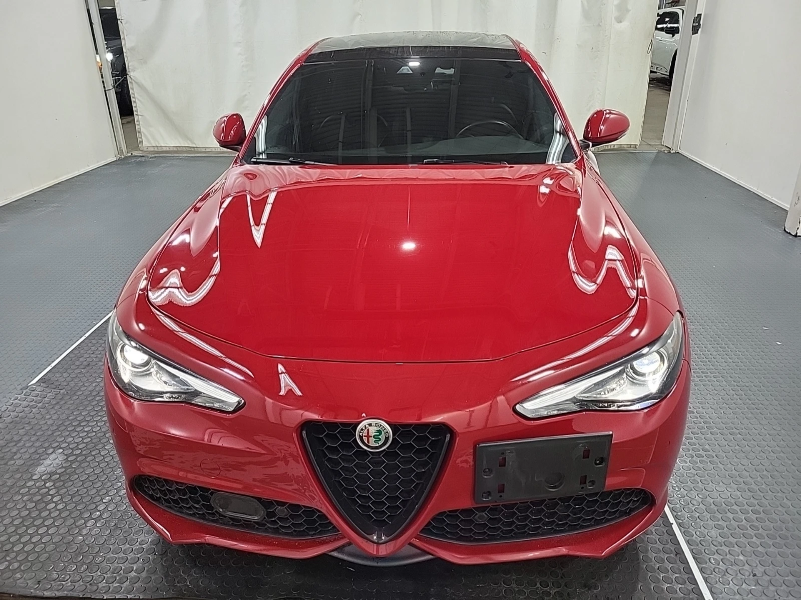 Alfa Romeo Giulia SPRINT* AWD* CARFAX* АВТО КРЕДИТ* , снимка 3 - Автомобили и джипове - 54387236
