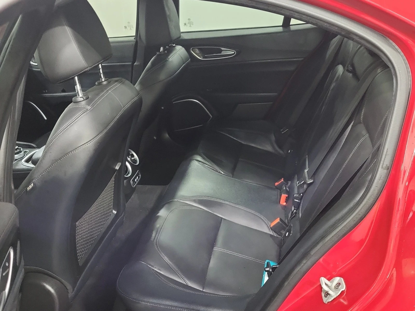 Alfa Romeo Giulia SPRINT* AWD* CARFAX* АВТО КРЕДИТ* , снимка 11 - Автомобили и джипове - 54387236