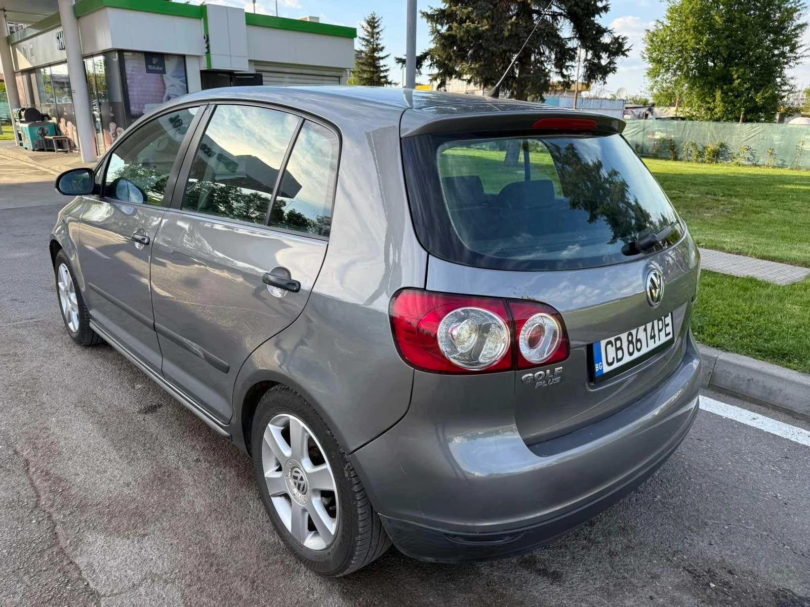 VW Golf Plus 1, 9TDI BLUEMOTION, снимка 2 - Автомобили и джипове - 54427194