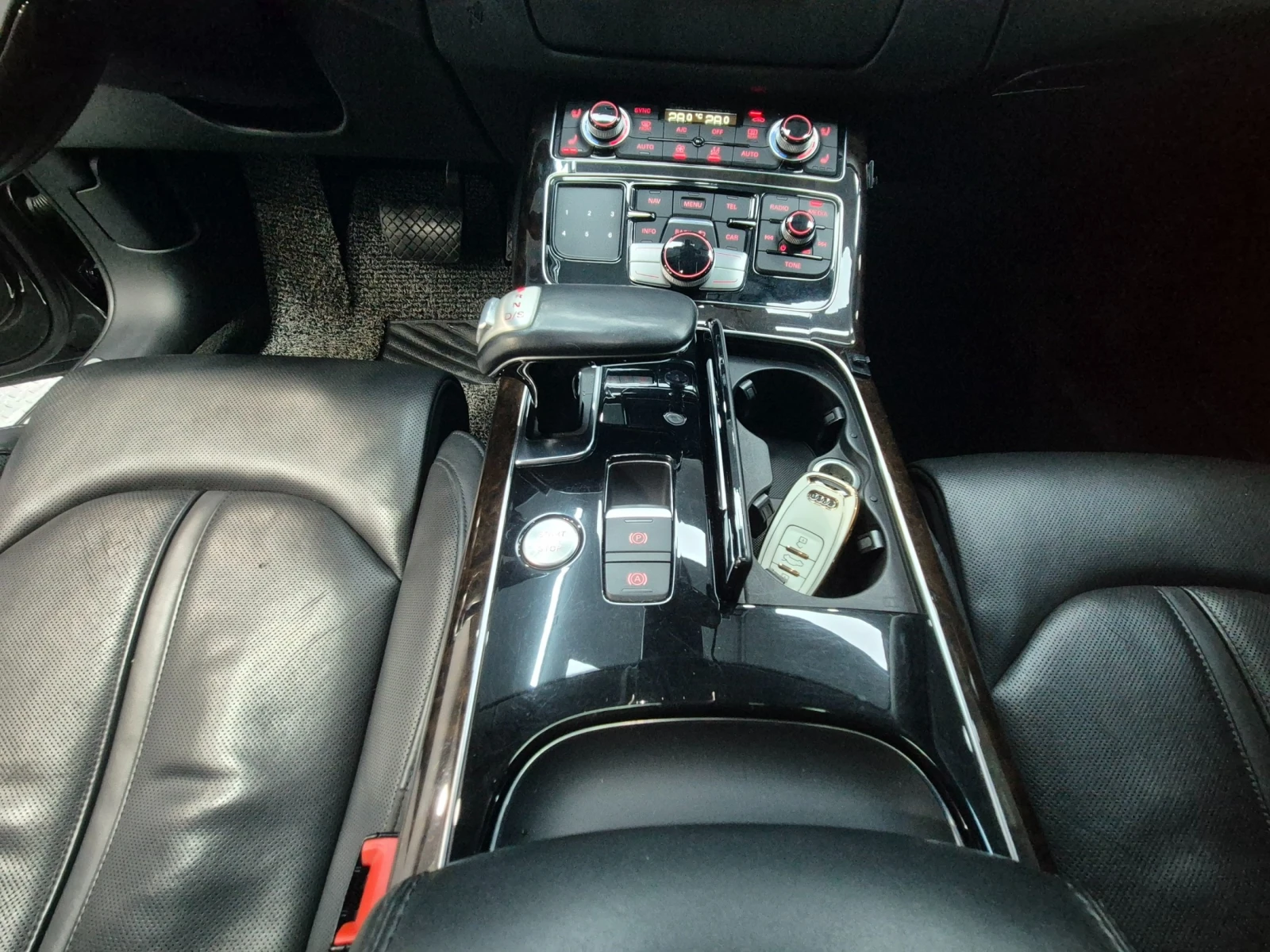 Audi A8 * TDI* QUATTRO* Camera* Keyless* АВТОКРЕДИТ, снимка 9 - Автомобили и джипове - 54582469