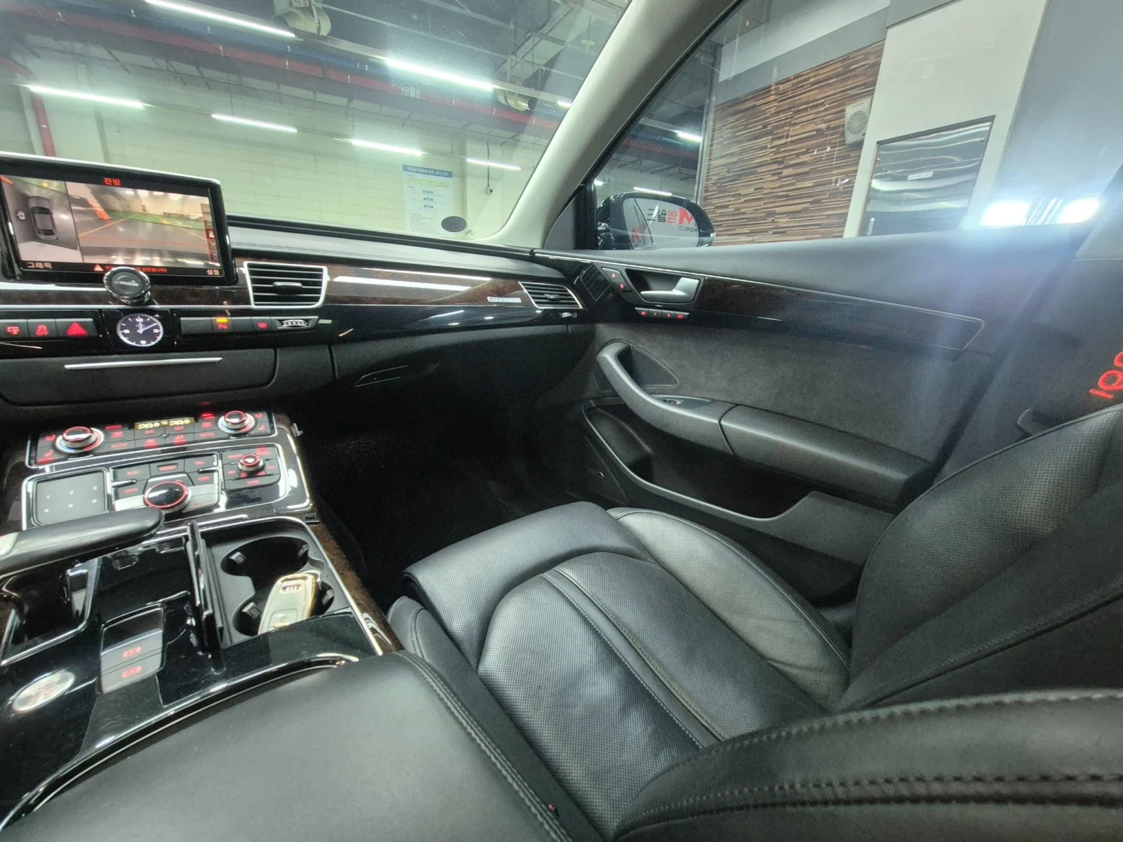 Audi A8 * TDI* QUATTRO* Camera* Keyless* АВТОКРЕДИТ, снимка 12 - Автомобили и джипове - 54582469