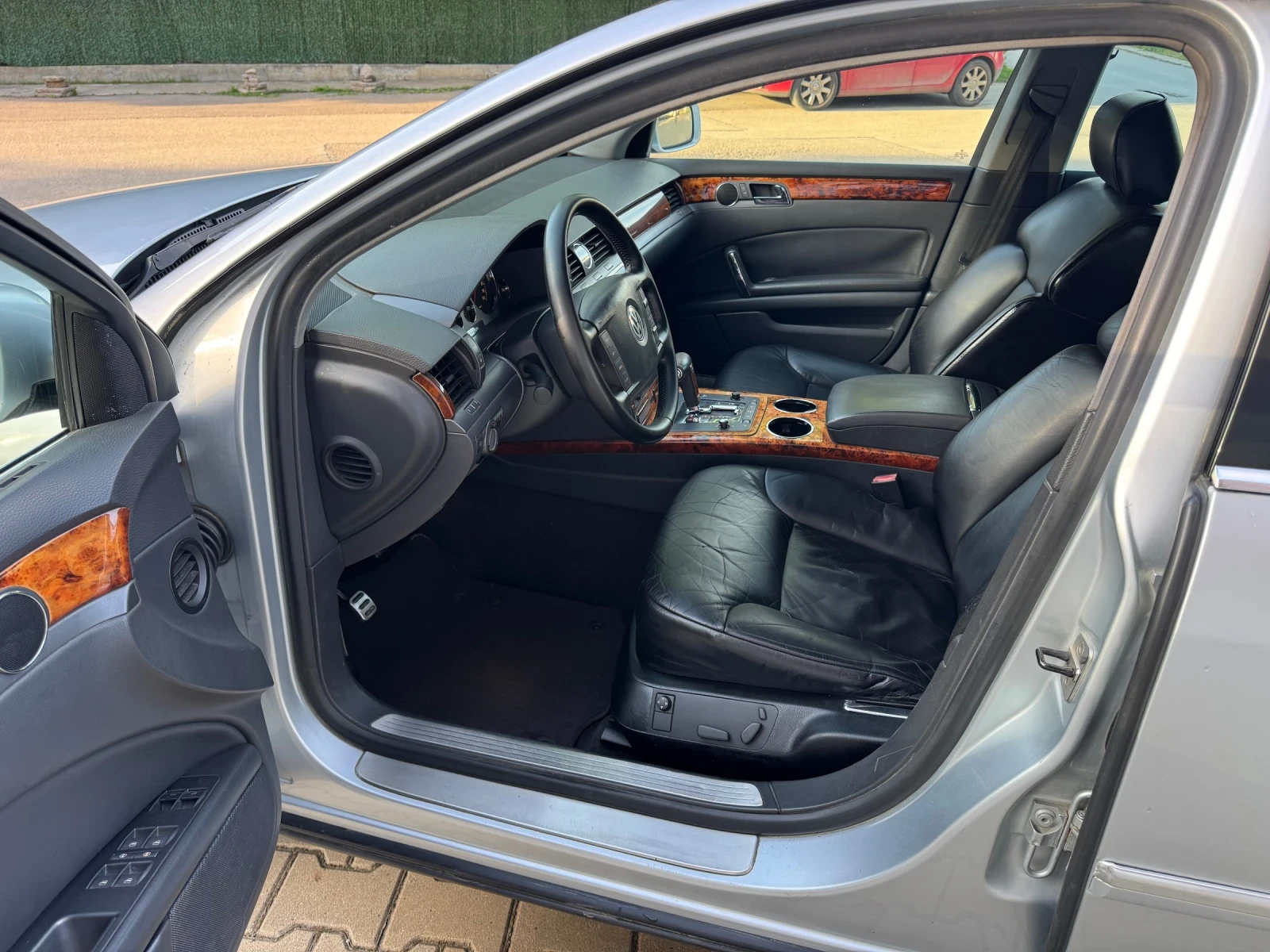 VW Phaeton 3.0TDI, снимка 8 - Автомобили и джипове - 54730469