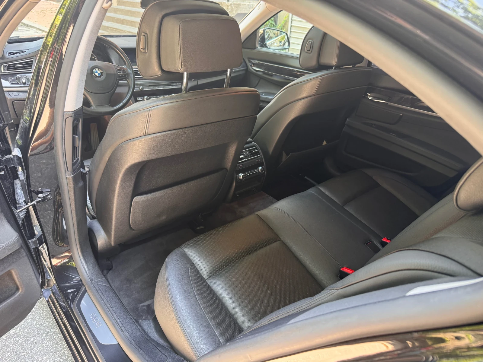 BMW 730, снимка 13 - Автомобили и джипове - 54834372