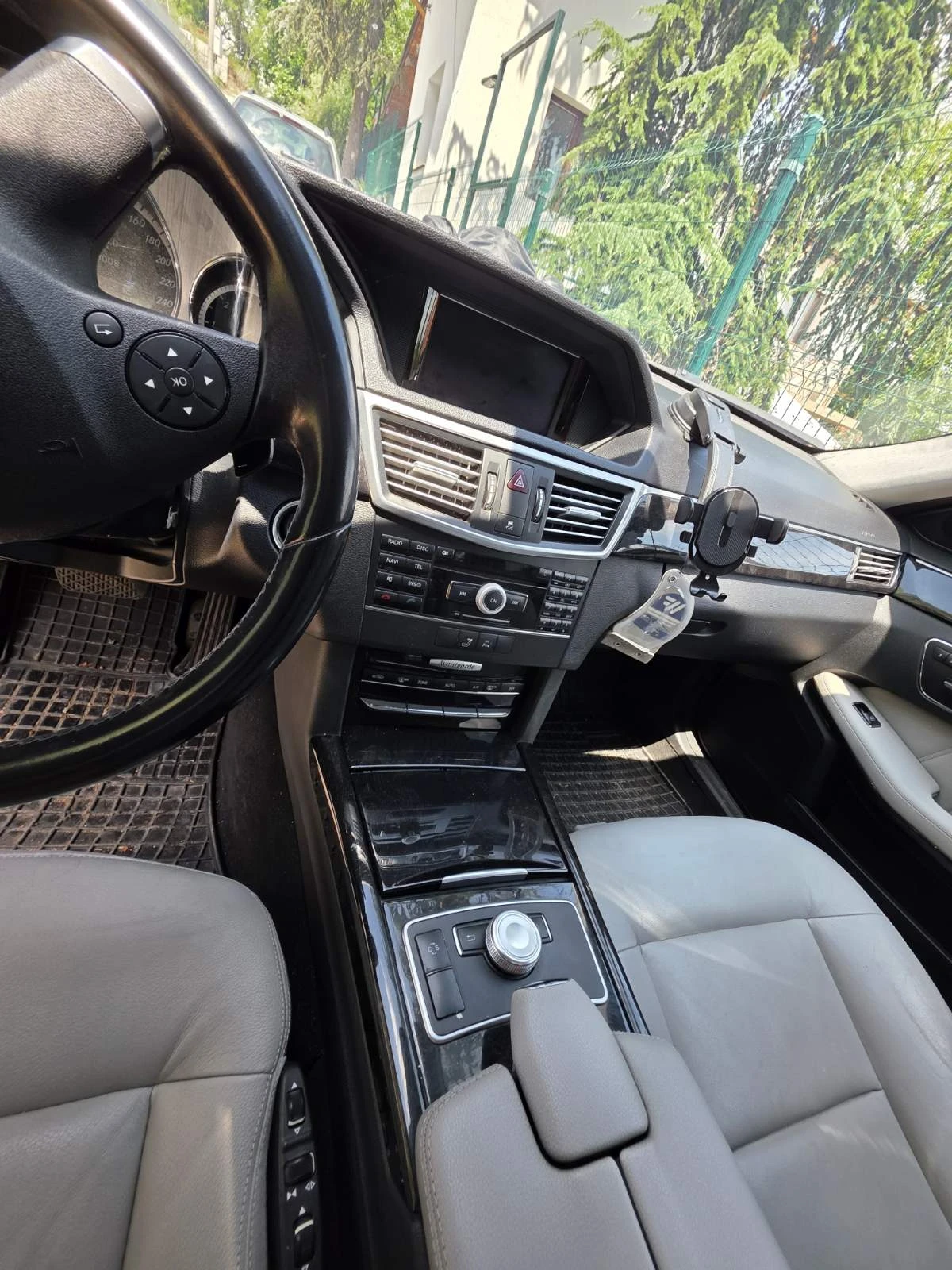 Mercedes-Benz E 350, снимка 4 - Автомобили и джипове - 54890291