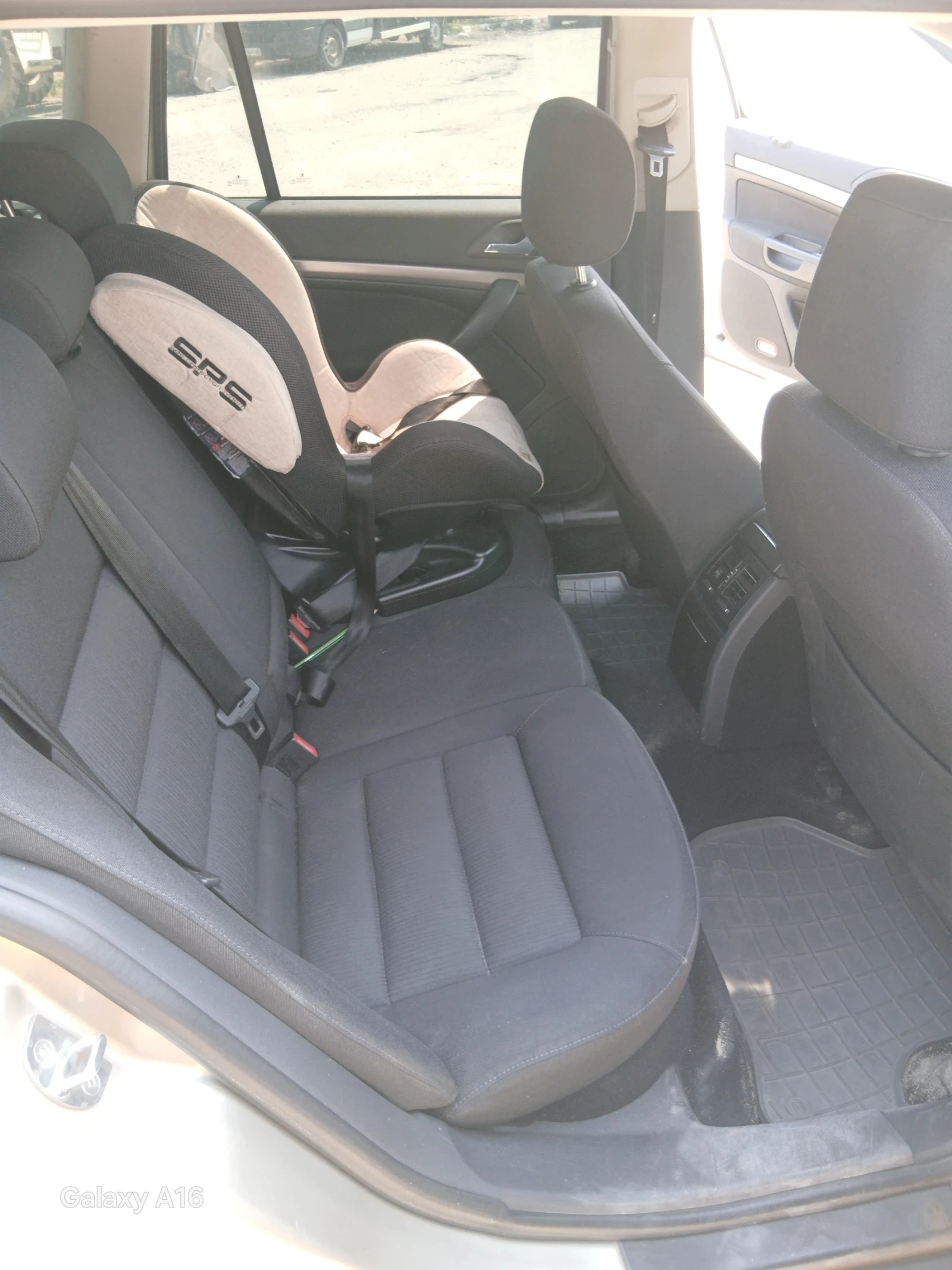 Skoda Octavia 2.0 TDI 140 к.с 6 скорости, снимка 14 - Автомобили и джипове - 55155571