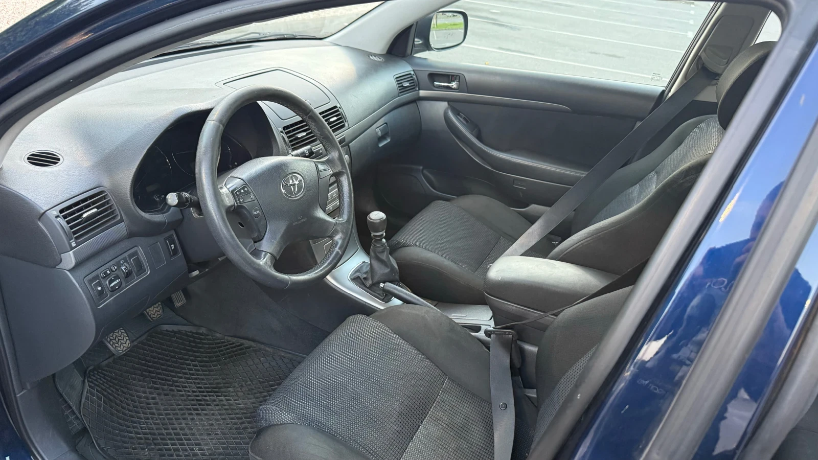 Toyota Avensis, снимка 10 - Автомобили и джипове - 55708717