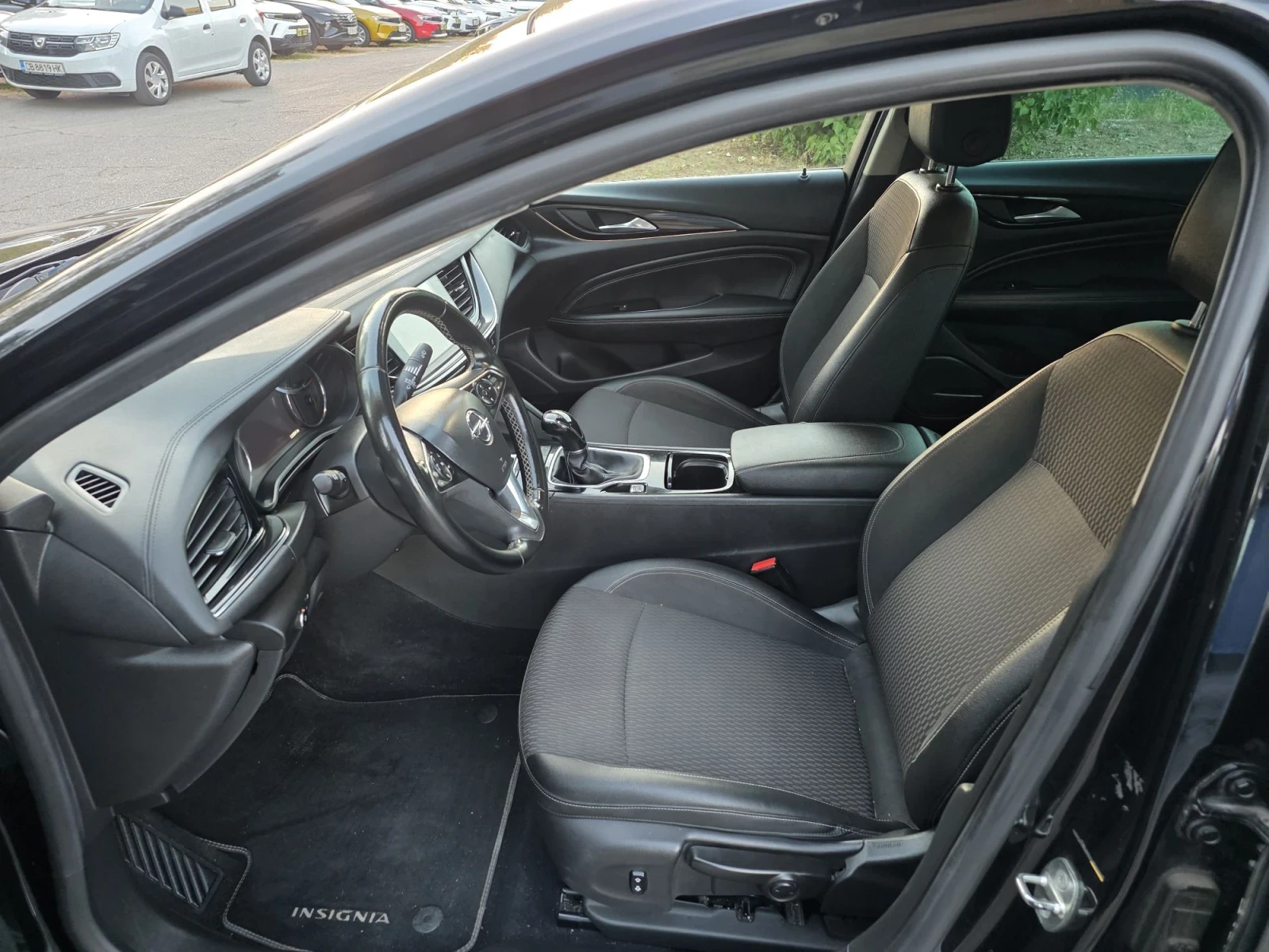 Opel Insignia 2.0CDTI/GRAND SPORT/LED/KEYLESS, снимка 8 - Автомобили и джипове - 55849361