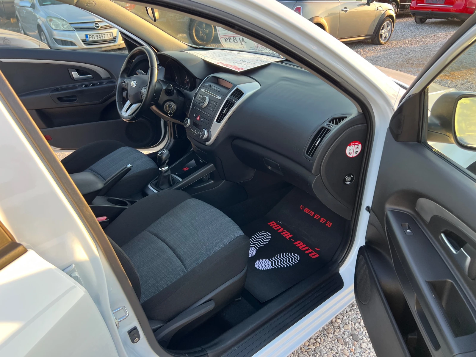 Kia Ceed ЛИЗИНГ-КЛИМАТРОНИК-ТОП, снимка 12 - Автомобили и джипове - 55904917