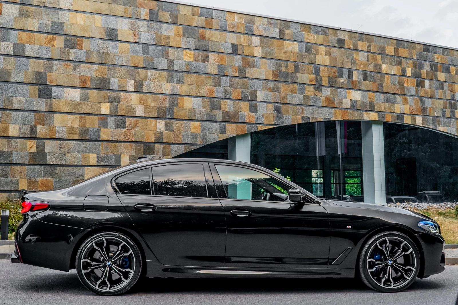 BMW 540 i* X-Drive* M-PERFOMANCE* LASER* INDIVIDUAL* 3xTV | Mobile.bg � ����������� 6
