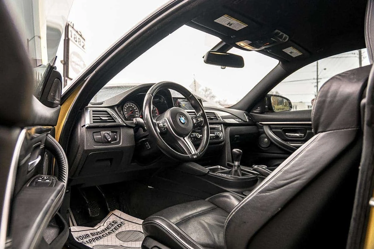 BMW M4 * S55 COUPE| MANUAL GEAR| HUD| CARBON FIBER| NAVI*, снимка 10 - Автомобили и джипове - 56271899