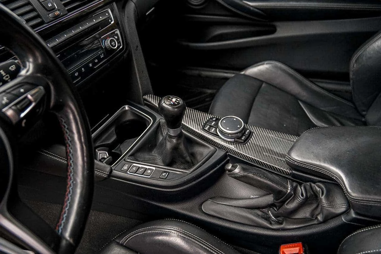 BMW M4 * S55 COUPE| MANUAL GEAR| HUD| CARBON FIBER| NAVI*, снимка 16 - Автомобили и джипове - 56271899
