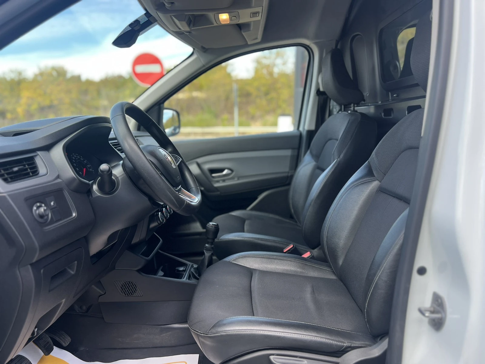 Renault Express 1.5 Blue dCi / 75 к.с., снимка 7 - Автомобили и джипове - 56394218