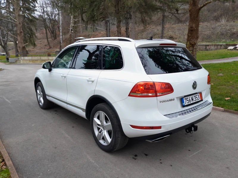 VW Touareg, снимка 5 - Автомобили и джипове - 52950101