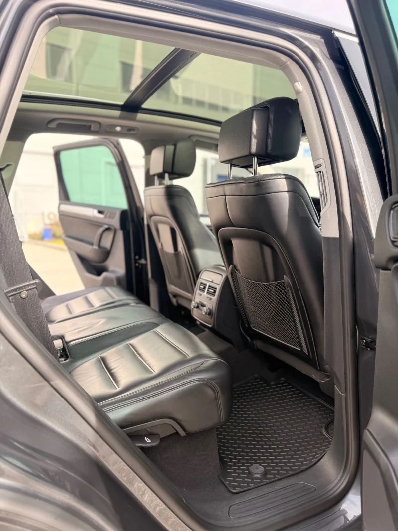 VW Touareg, снимка 9 - Автомобили и джипове - 53539020