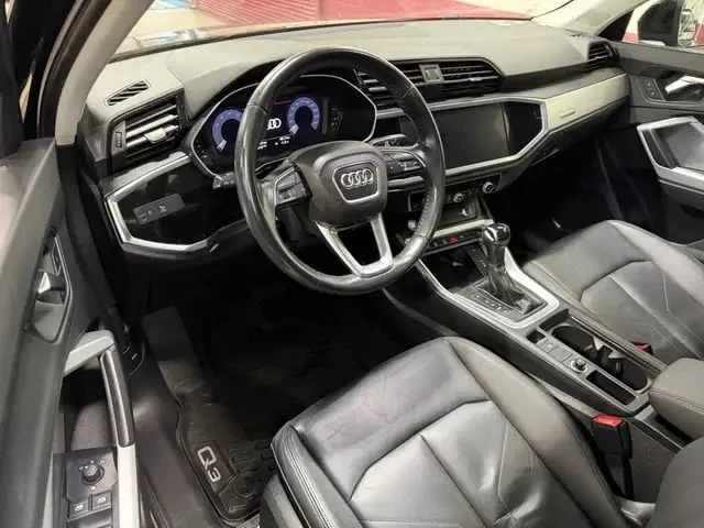 Audi Q3 * Komfort * Quattro AWD * Панорама* Кожен салон * , снимка 13 - Автомобили и джипове - 53272223
