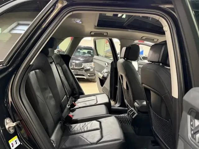 Audi Q3 * Komfort * Quattro AWD * Панорама* Кожен салон * , снимка 11 - Автомобили и джипове - 53272223