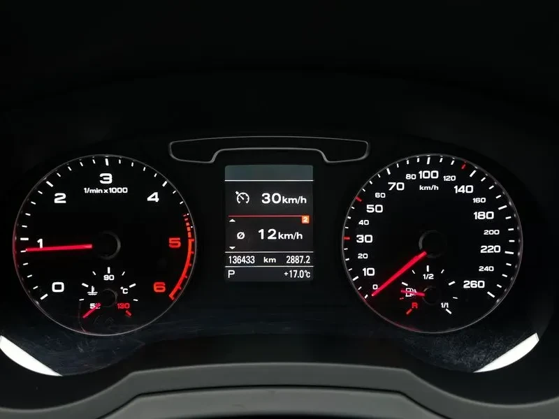 Audi Q3 2.0 TDI Quattro - САМО 30% АВАНС, снимка 16 - Автомобили и джипове - 56066419