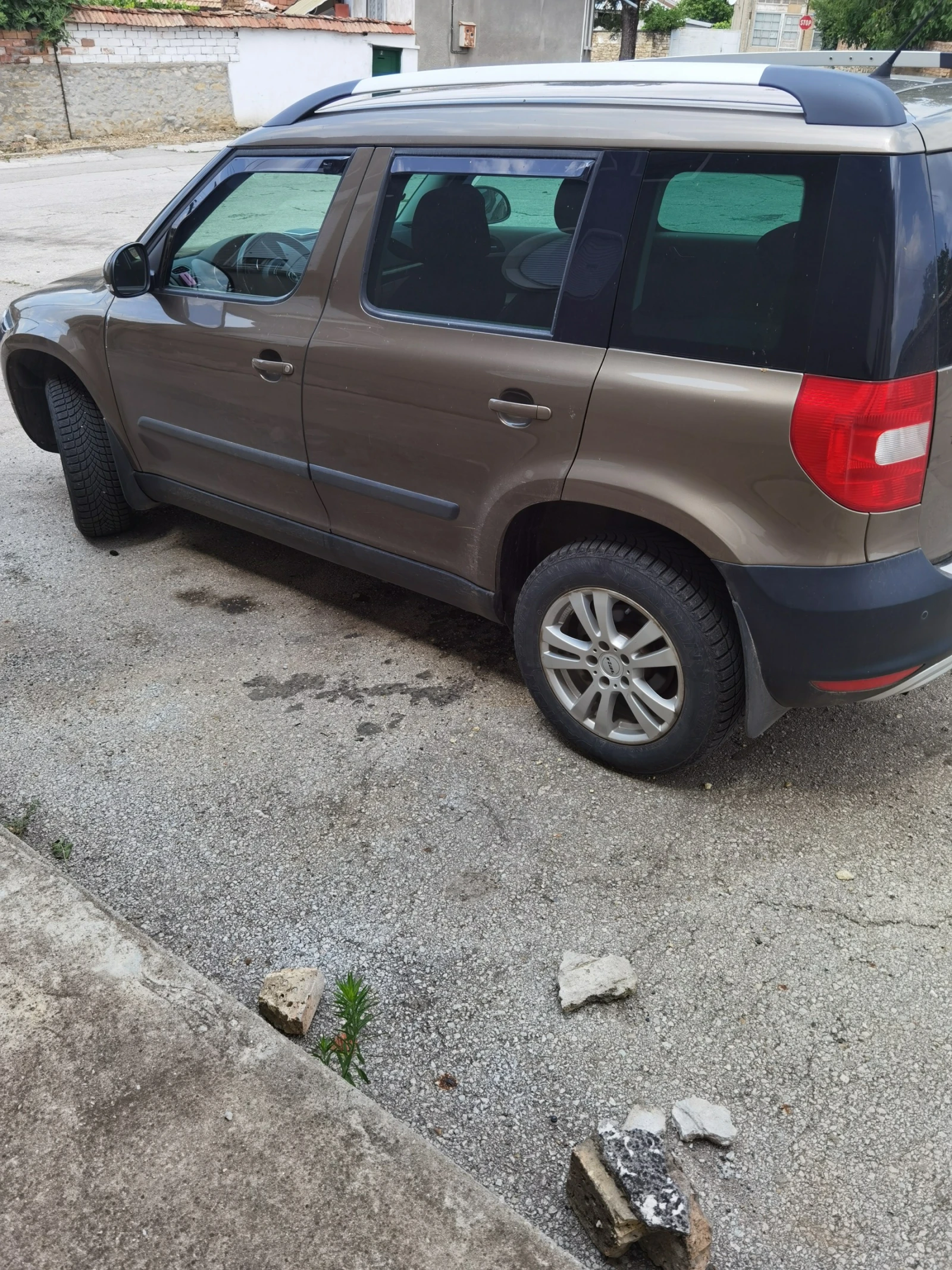 Skoda Yeti 1.8 турбо - изображение 2