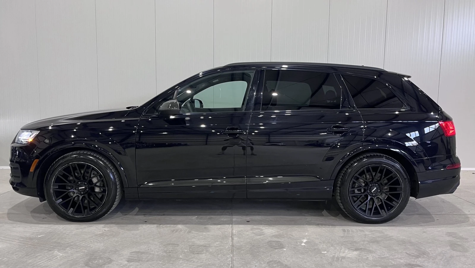 Audi Q7 30T Technik Black Optic - изображение 2