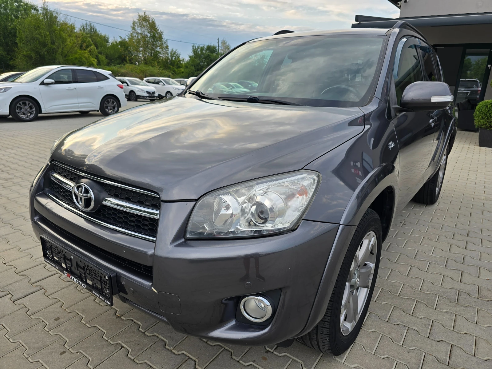 Toyota Rav4 2.2 D4d, Кожа, Подгрев, Камера, Keyless! - изображение 9