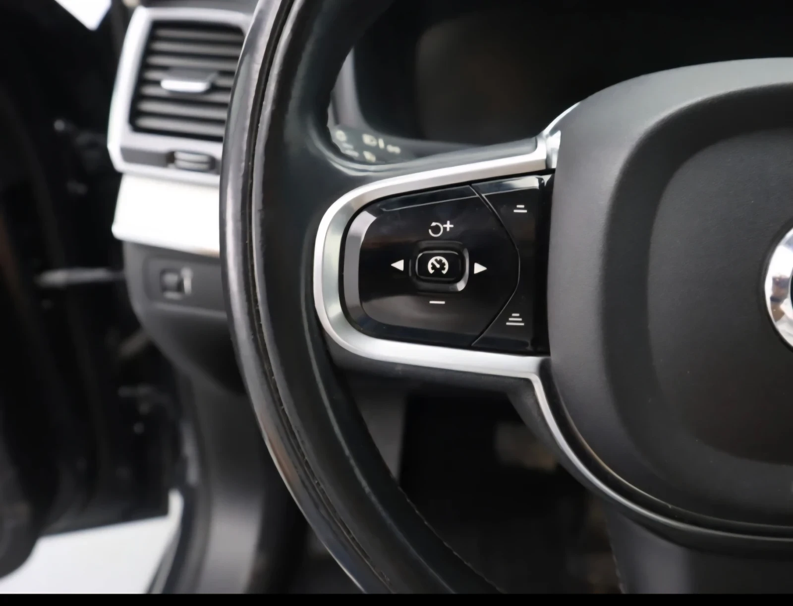 Volvo Xc90  - изображение 8