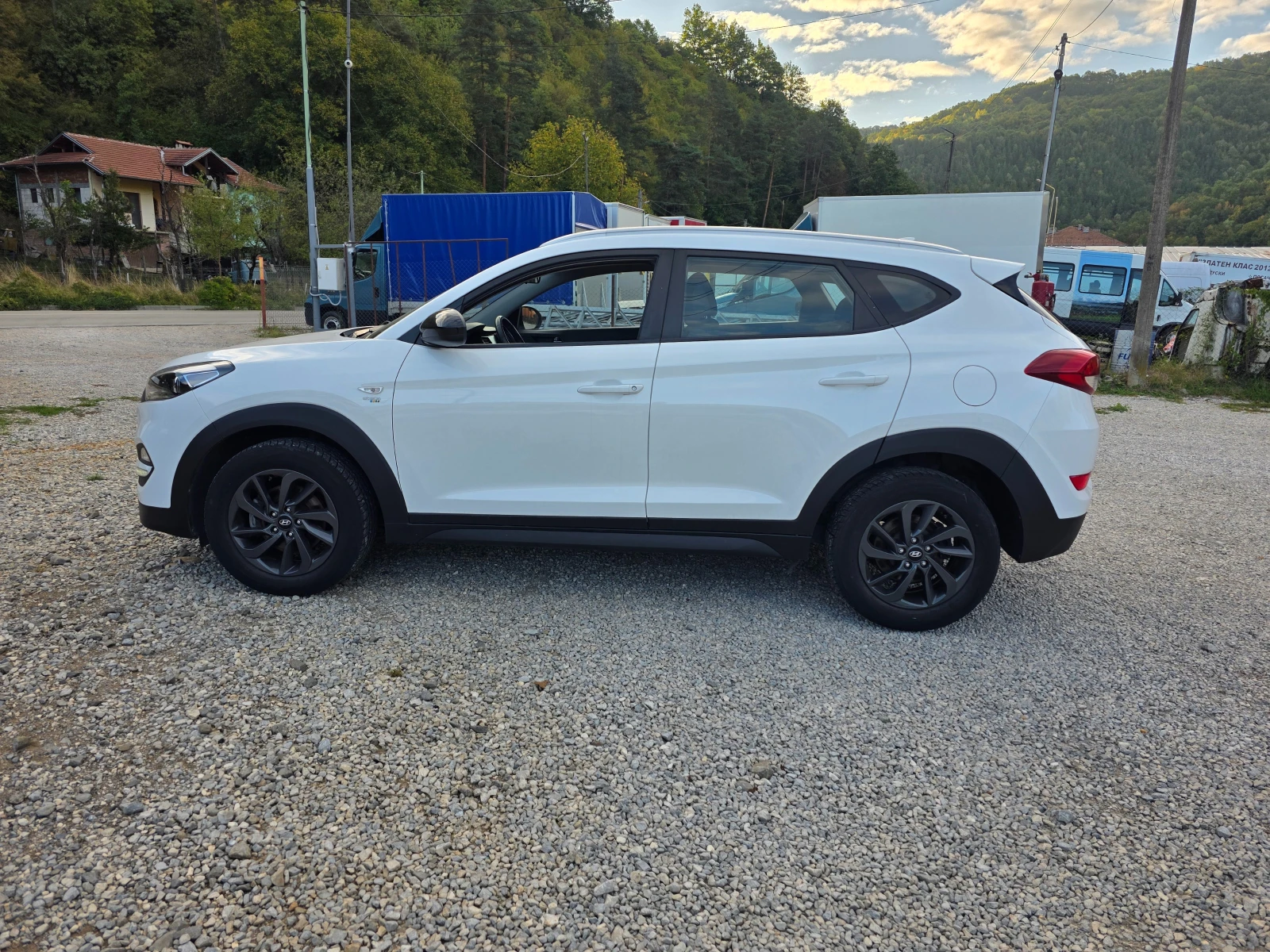 Hyundai Tucson 1.7НАВИ - изображение 9