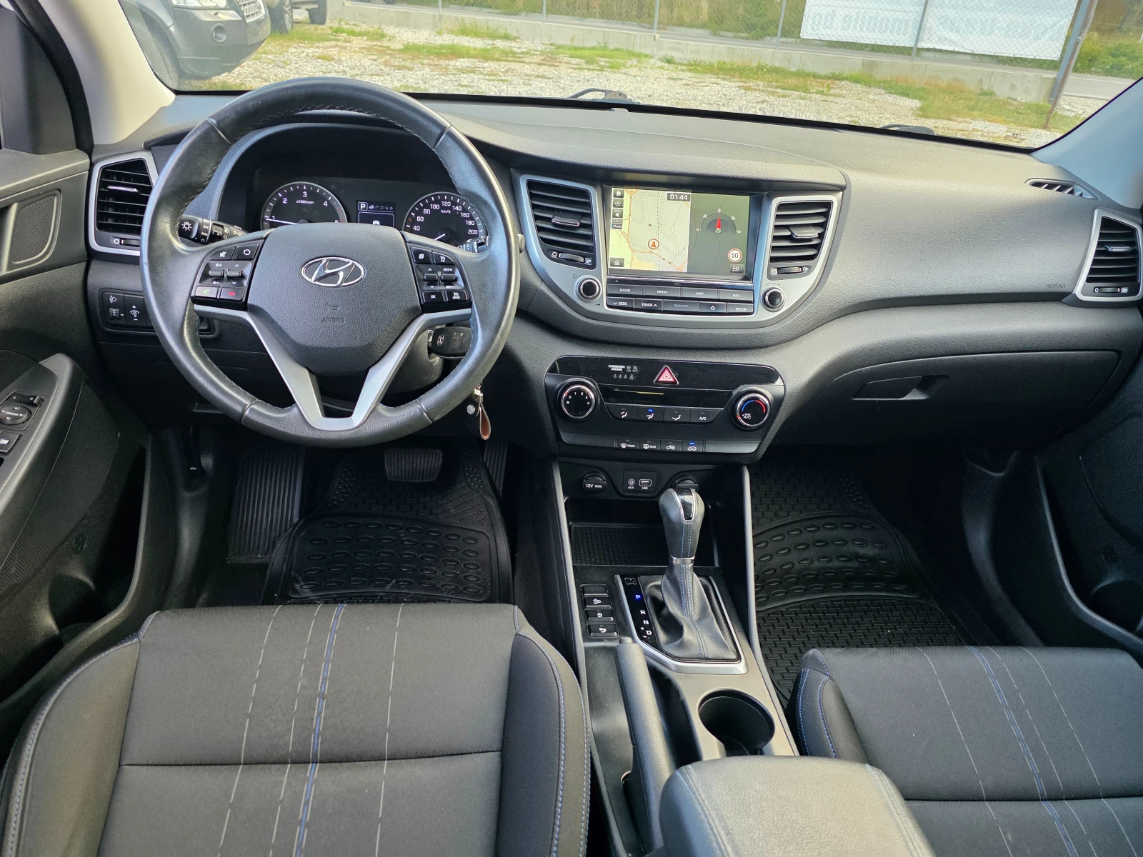 Hyundai Tucson 1.7 | Mobile.bg   11